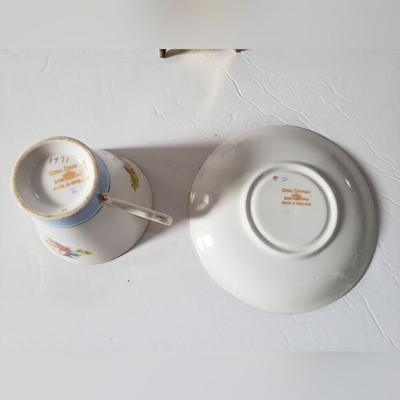 Royal Stafford Bone China Cup & Saucer - Picture 5 of 10